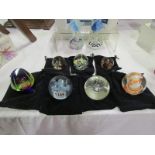 7 unboxed Caithness glass paperweights
Condition
2 have chips, some minor scratches