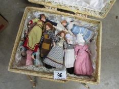 A quantity of doll house dolls