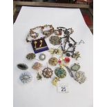 A mixed lot of costume jewellery