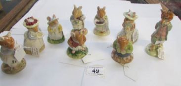 9 Royal Doulton Bramble Edge figures, al