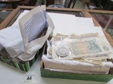 2 trays of UK coins and bank notes