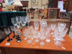 A mixed lot of drinking glasses includin