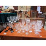 A mixed lot of drinking glasses includin