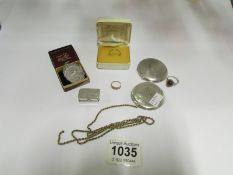 A mixed lot of gold and silver including