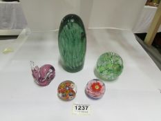 A Victorian dump a/f and 4 other glass p