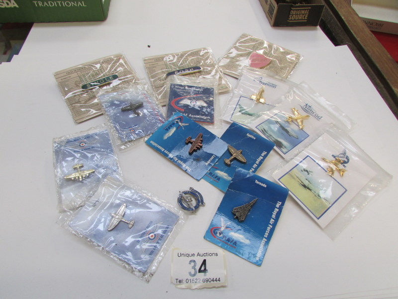 A quantity of RAF and other badges