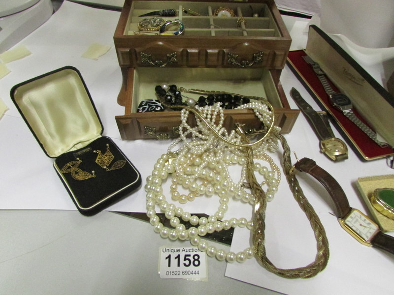 A mixed lot of watches and costume jewel - Image 3 of 3