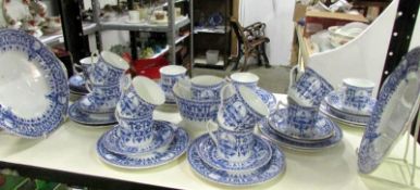 A blue and white porcelain tea set (appr