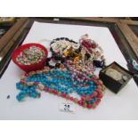 A mixed lot of costume jewellery