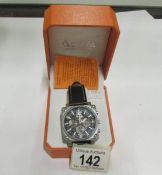 A American Hollywood Activa gent's wrist