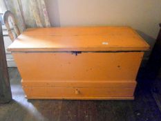A Victorian pine linen box A/F