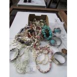 A mixed lot of costume jewellery