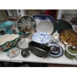 A large mixed lot of pottery including P