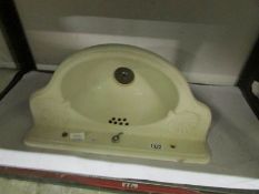 A Victorian ceramic wash basin