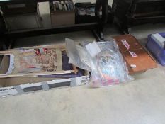 A mixed lot of sewing items including un