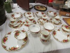 28 pieces of Royal Albert Old Country Ro