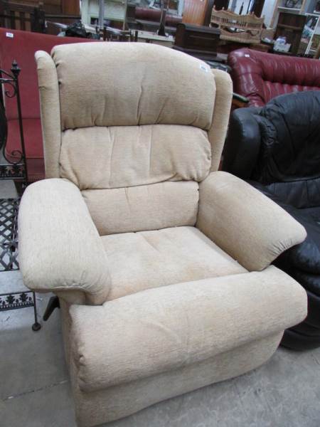 A reclining chair - Image 2 of 2