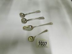 A pair of Georgian silver mustard spoons (1827),
