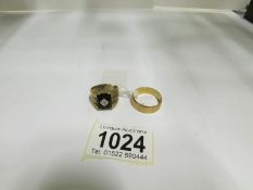 2 9ct gold rings