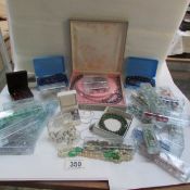 A mixed lot of costume jewellery