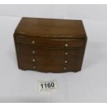 An apprentice piece miniature chest (money box)