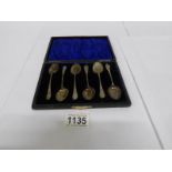 A cased set of silver coffee spoons (50 gms)