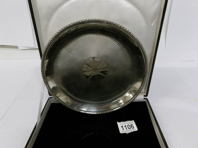 A cased silver salver, 22. - Image 2 of 3