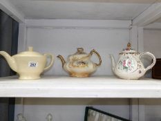 A Victorian Royal Devon teapot (slight chip under rim),