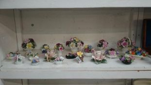 A mixed lot of porcelain posies