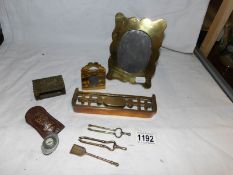 A mixed lot of small brass items including photo framed,