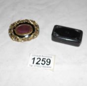 A Victorian mourning brooch and snuff box