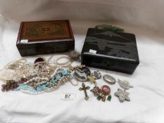 A mixed lot of costume jewellery,