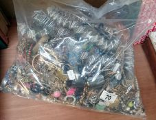 A very large quantity of costume jewellery