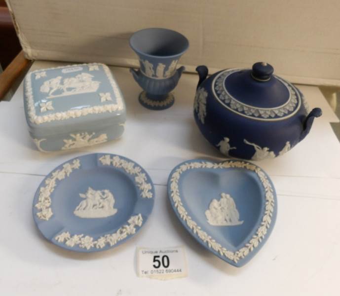 5 items of Wedgwood Jasper ware