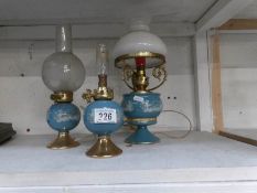 4 vintage Grecian style table lamps