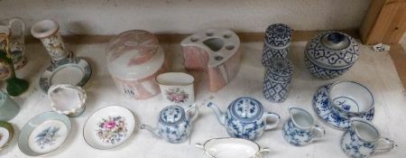 A mixed lot of china including blue and white