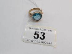 A 9ct gold ring set fine teardrop topaz,