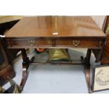 Early 20thC Mahogany Sofa Table, with 2 drawers to the front and drop down hinged flaps at either