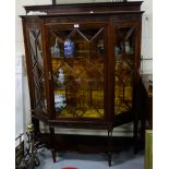 Fine quality late 19thC mahogany Display Cabinet, with raised moulded gallery over a centre door and