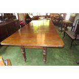 Georgian mahogany dining room table with