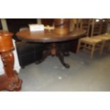 Victorian mahogany  breakfast table on q