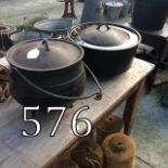 Five gallon metal pot and oven with lids
