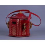 BRACCIALINI. Borsa modello 'Pagoda' in pelle rossa. Collezione 'Temi 2006'.  Mis. Lung. cm. 24