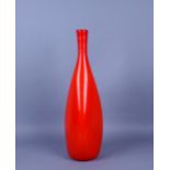 NASON MORETTI. Vaso in vetro incamiciato. Murano. XX secolo. Mis. Lung. cm. 13 Alt. cm. 46.5  ca.