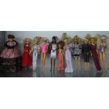 SELECTION OF VINTAGE BARBIE/SINDY FASHIO