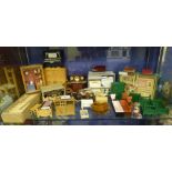 SELECTION OF VARIOUS DOLLS HOUSE FURNITU