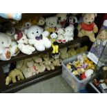 SELECTION OF 1980'90S SOFT A PLUSH TOY T