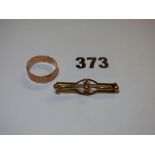 LADIES 9CTROSE GOLD ENGRAVED WEDDING BAND AND A 9CT ROSE GOLD VICTORIAN BAR BACK BROOCH SIZE P 3.