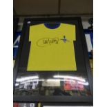 FOOTBALL MEMORABILIA CHARLIE GEORGE ARSENAL AUTOGRAPHED SHIRT PRESSED IN GLASS FRAME WITH