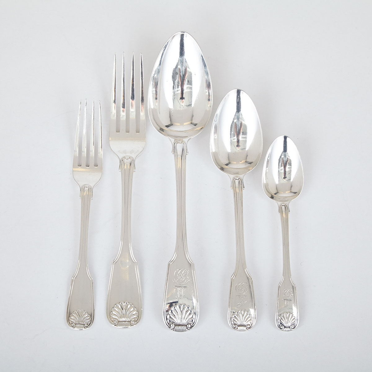 GEORGE IV SILVER FIDDLE, THREAD AND SHELL PATTERN FLATWARE SERVICE, WILLIAM CHAWNER, LONDON, 1820